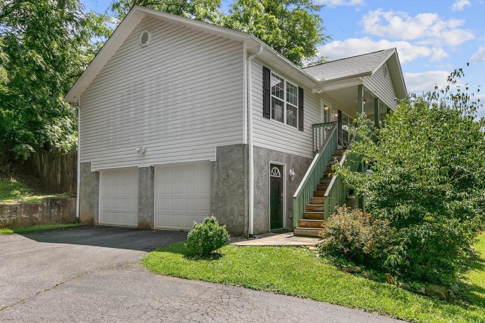 Penny by Avantstay Weaverville Home w/ Mtn Views Exterior