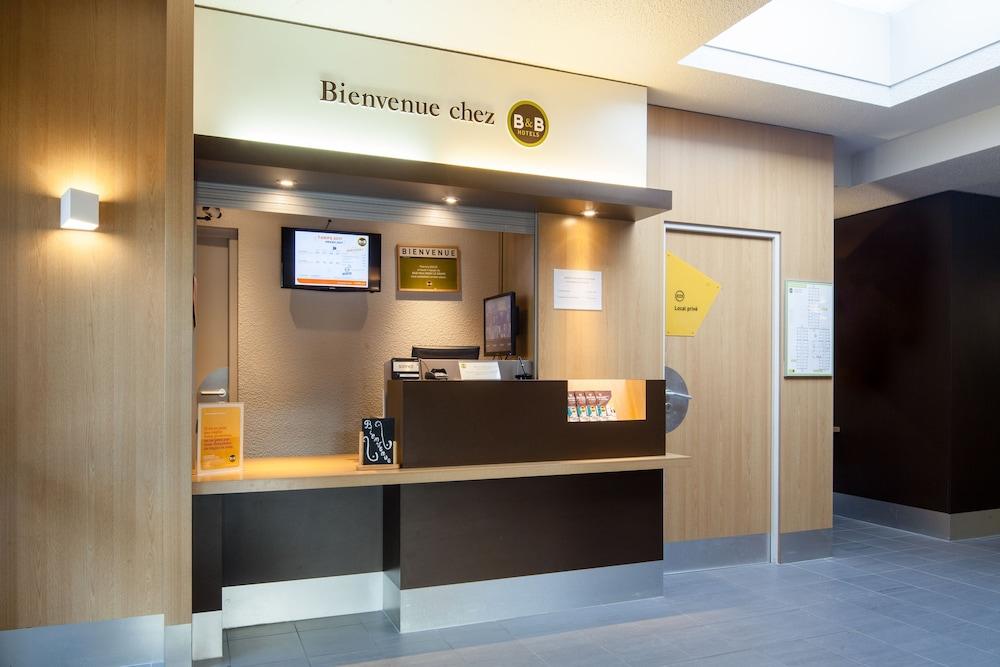 بي آند بي هوتل نوازي لو جراند منطقة الاستقبال