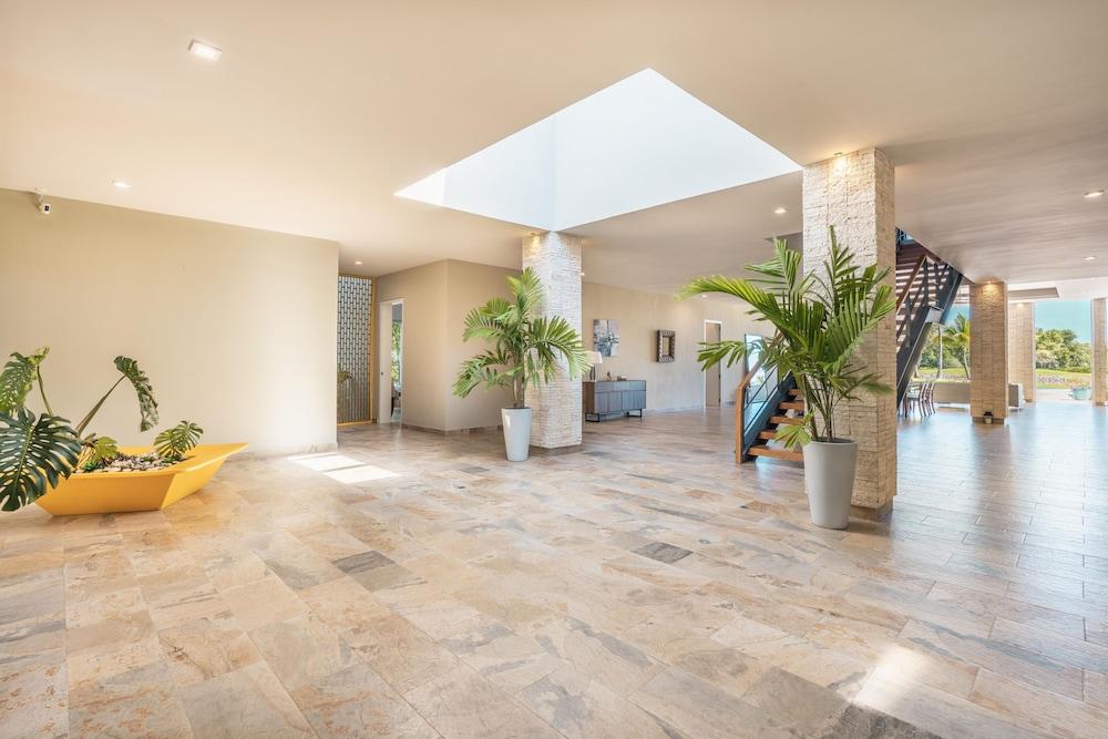 Punta Cana Premier 7BR Villa w Mesmerizing Views Room