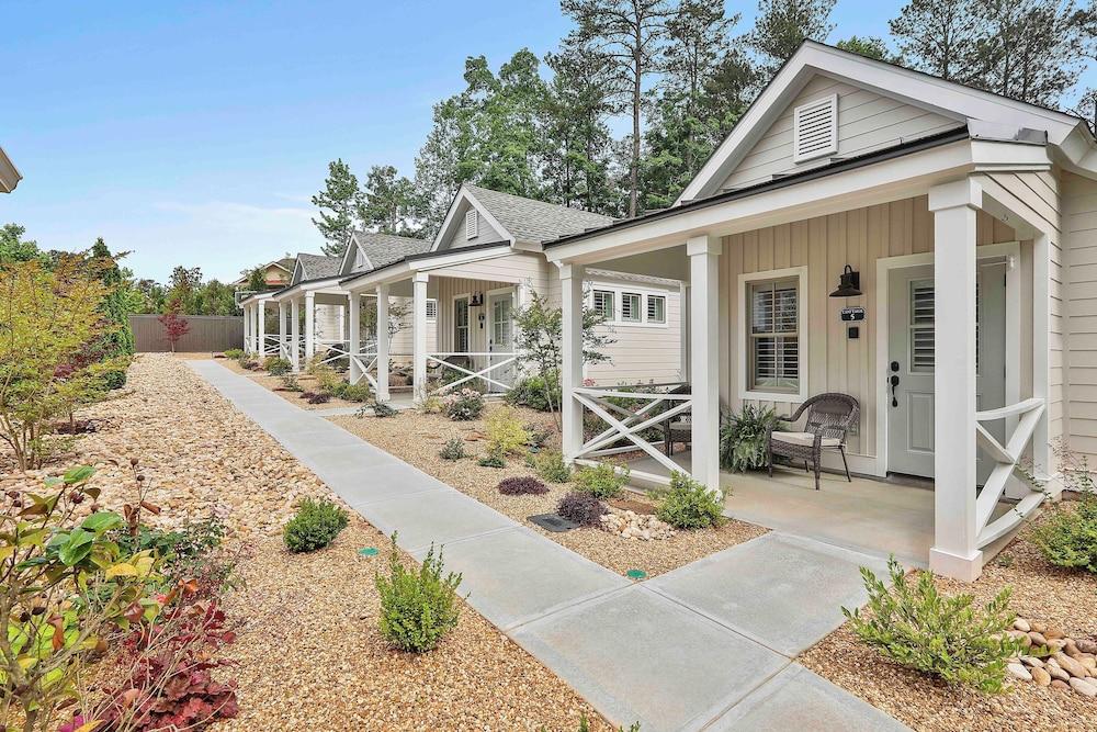 The Cottages at Laurel Brooke Exterior