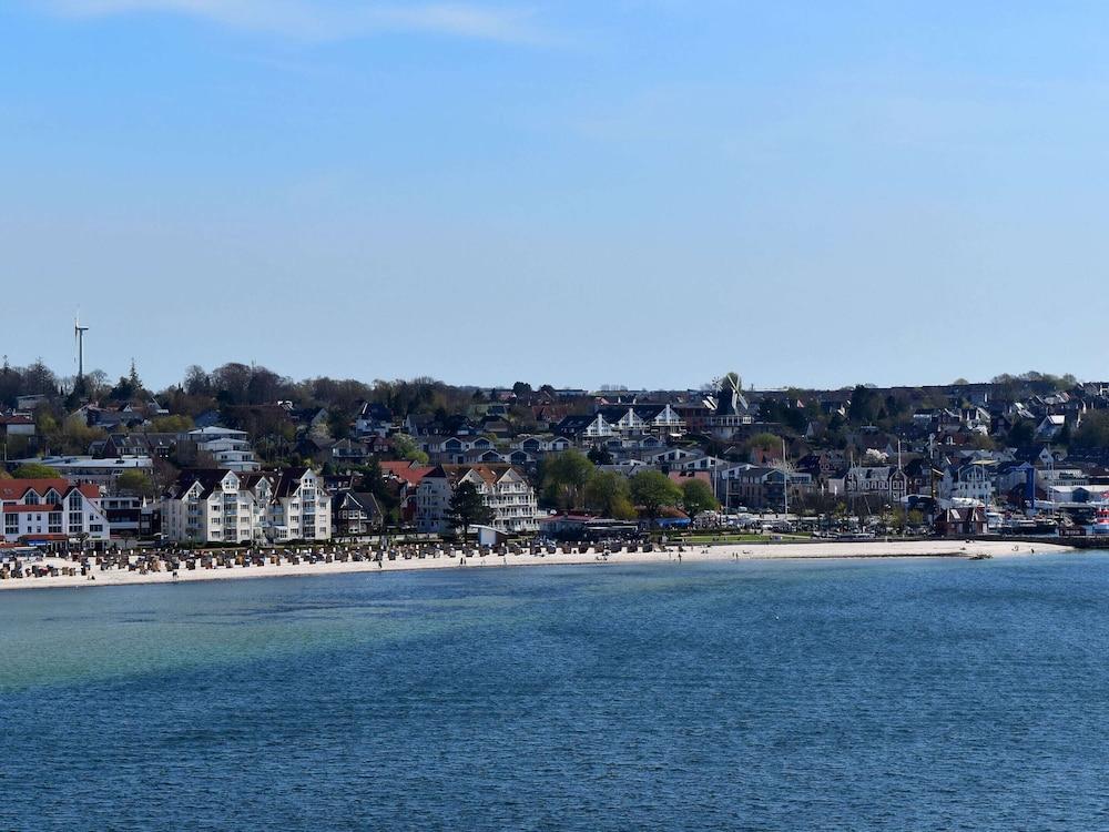 Apartments Panorama With sea View Directly at the Beach Promenade of Laboe Exterior
