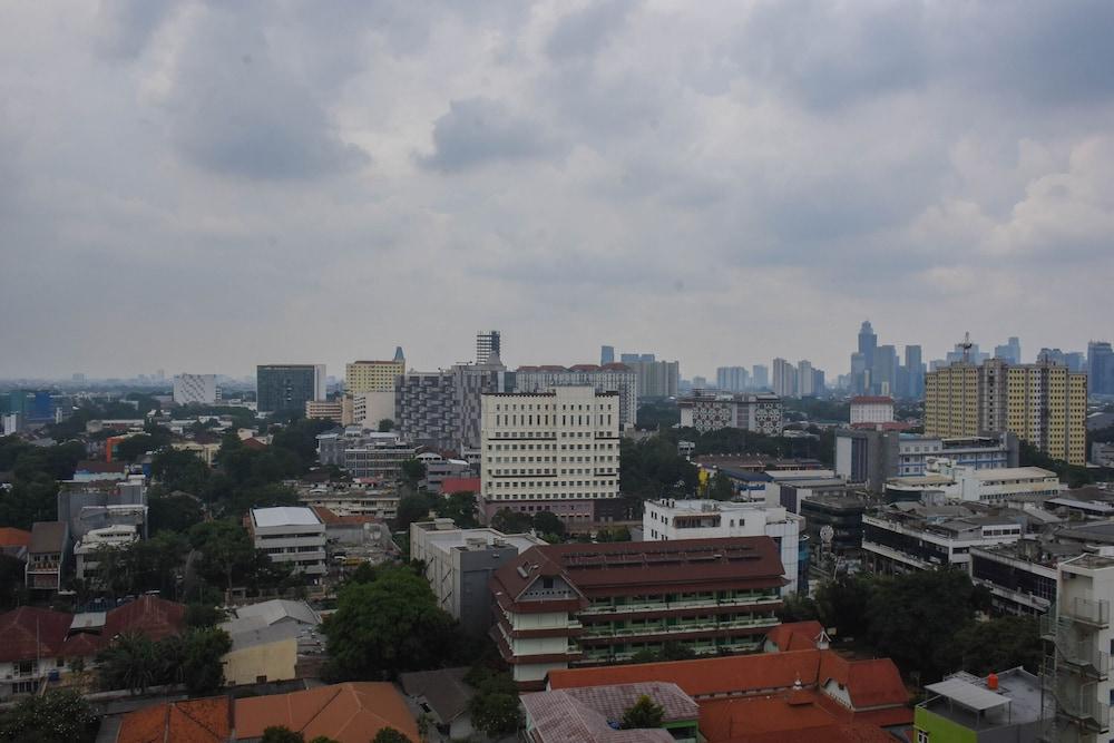 Spacious and Elegant 3BR at Menteng Park Apartment Exterior