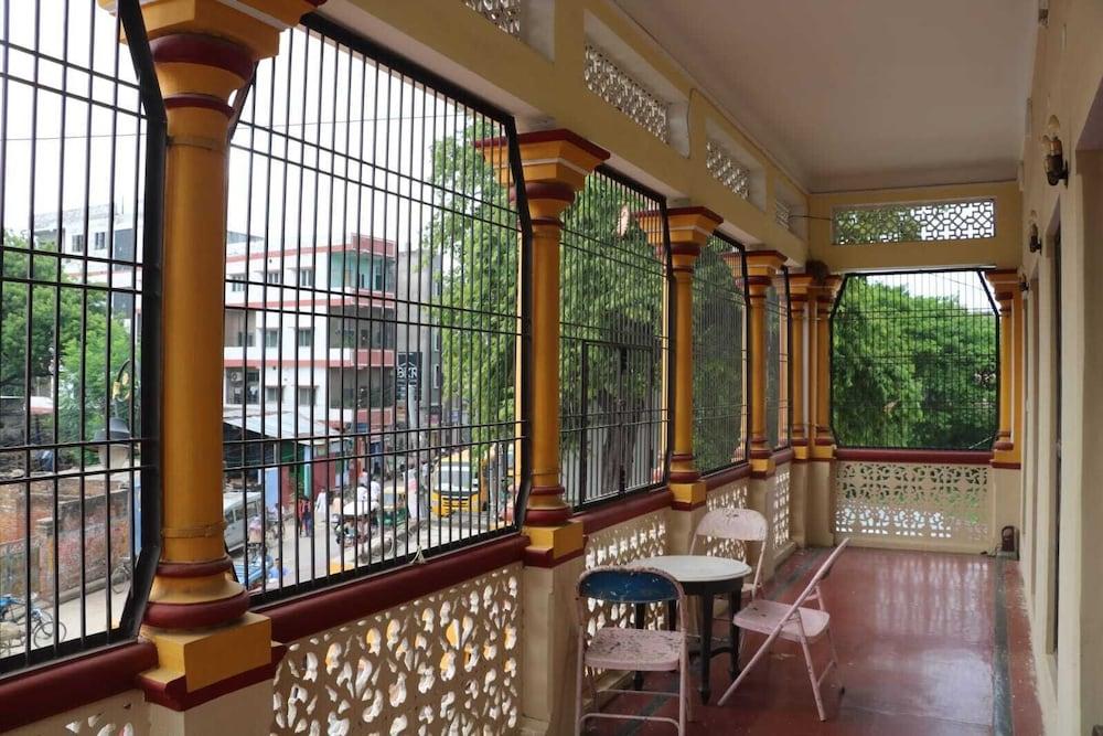 Shiv Sadan Palace 1940 Exterior