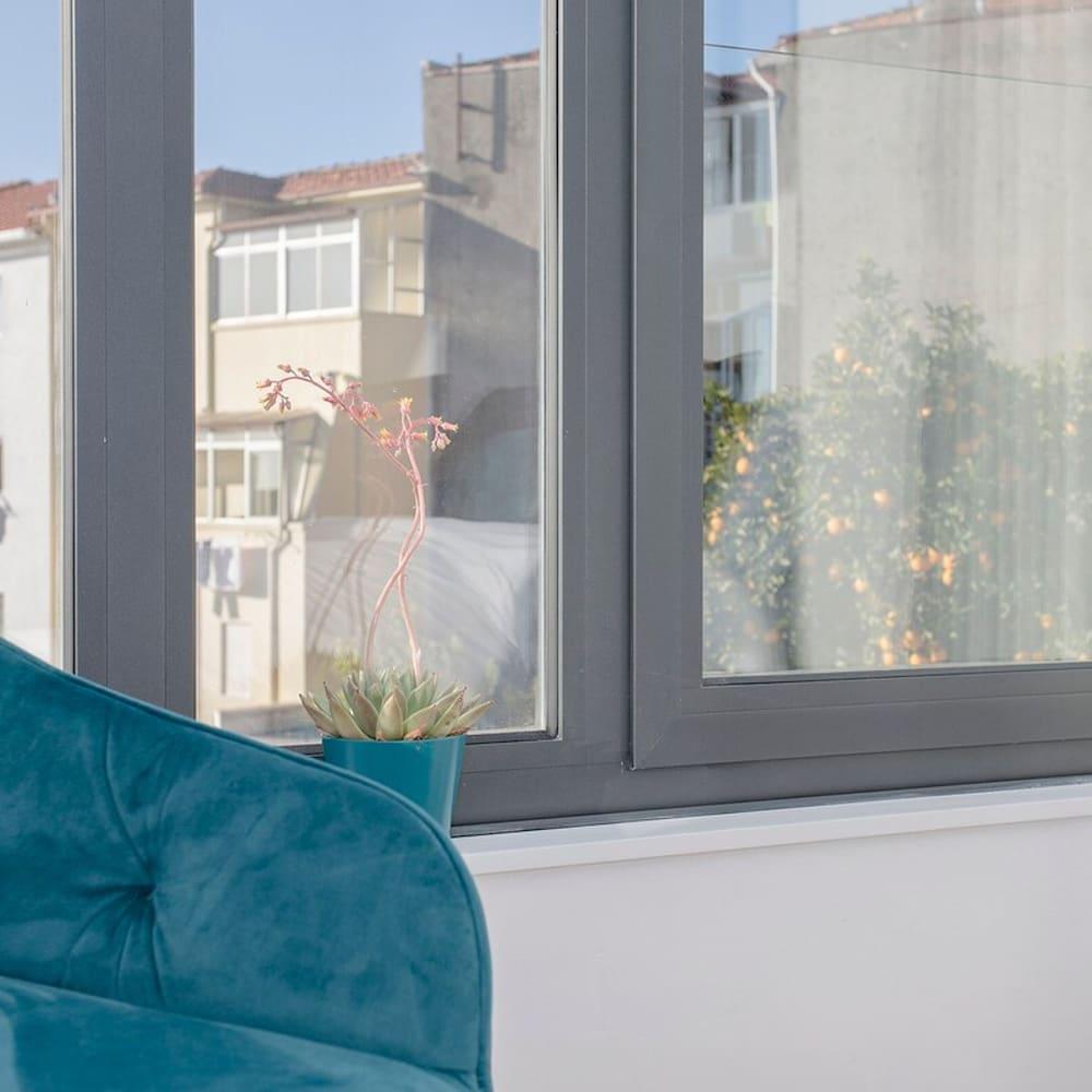 Liiiving in Porto Bright Light Studio Room