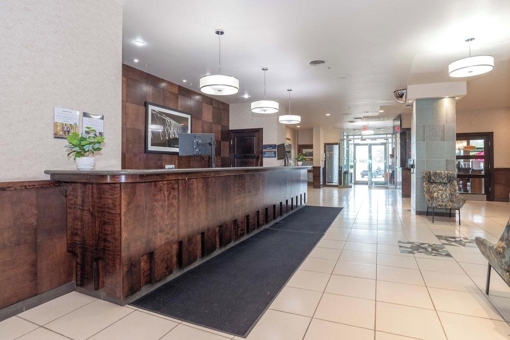 Sandman Hotel Lethbridge Interior