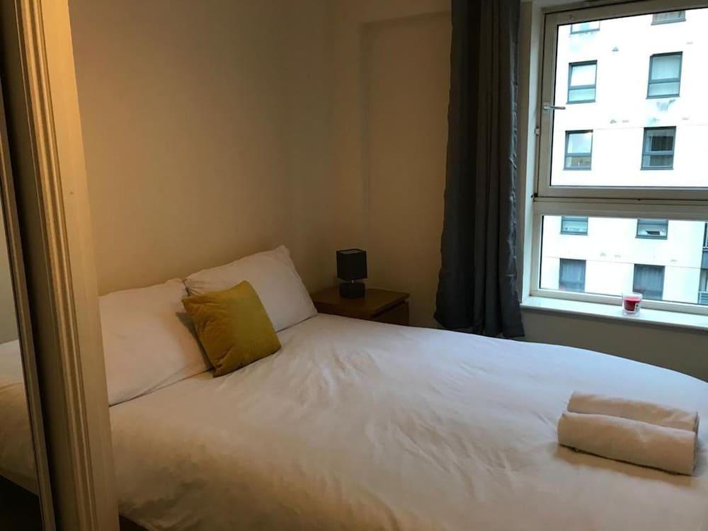 Apex Wallace Street Apt With Free Parking Room