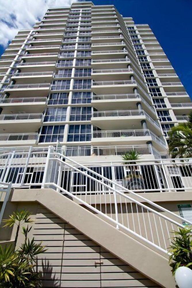 Ocean Sands Resort Exterior