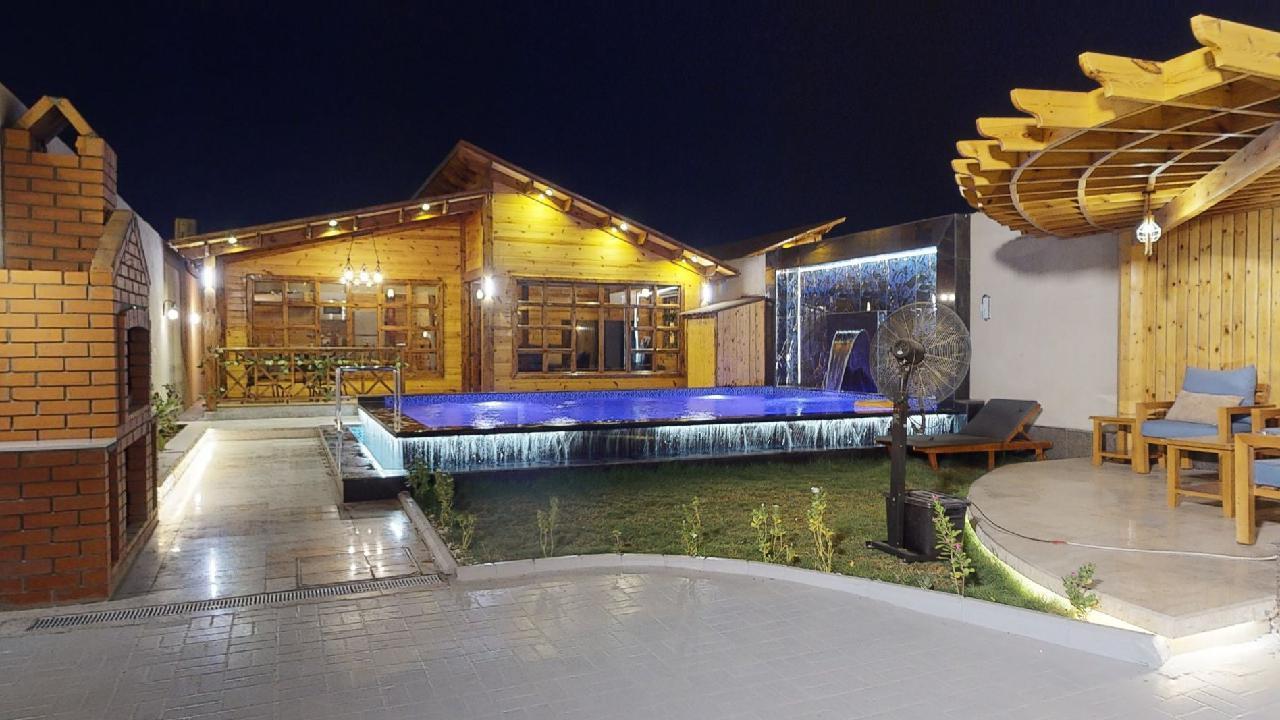 شاليه بتصميم حديث ومسطحات خضراء | 269