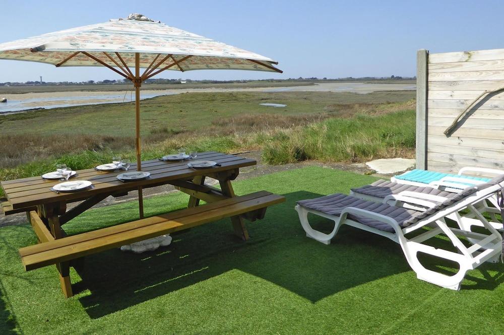 Holiday Home With sea View in Portbail
