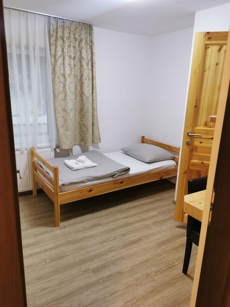 Hiša Pr'pristavc Featured Image
