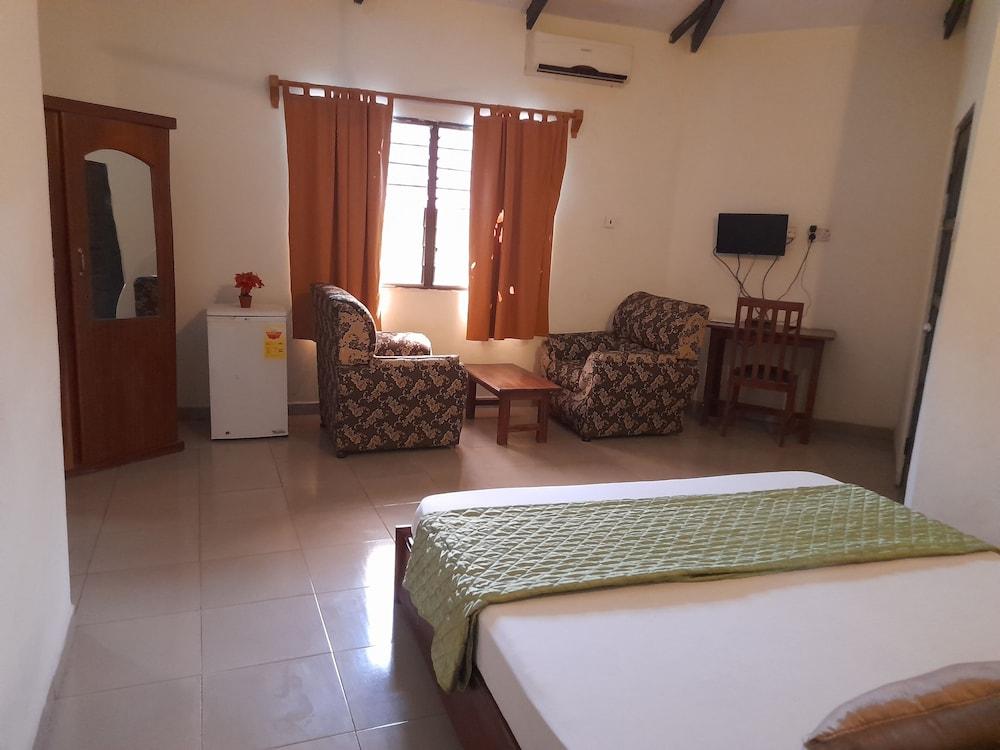 Paradise Ocean Resort Exterior