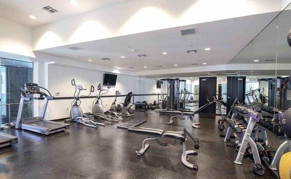 يتيلاي هو ذي يستيٕي صالة الألعاب الرياضية