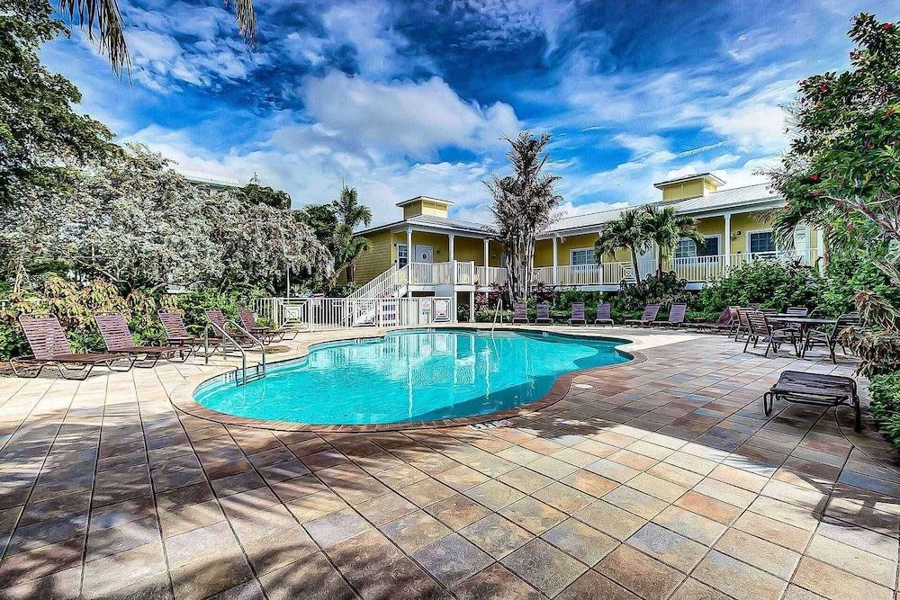 بيتش كلوب كوت كوتادج ن ن بر ي ب لاد جي المنطقة الخارجية