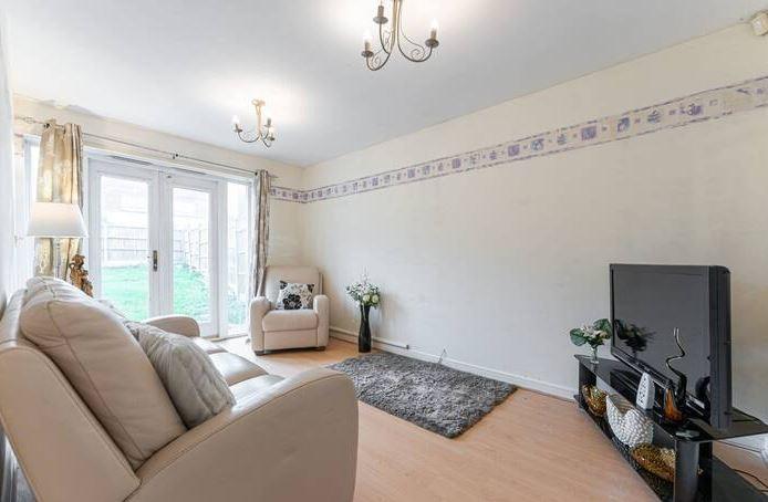 ماكفيرسون لودج أخرى