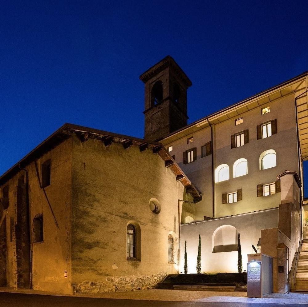 لا ريبا بوتيك هوتل