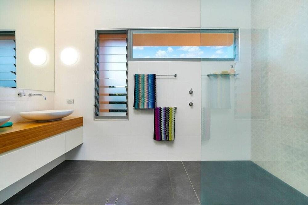 زينلوكس - 5بد رو هوليداي هوم ويذ بول حمام