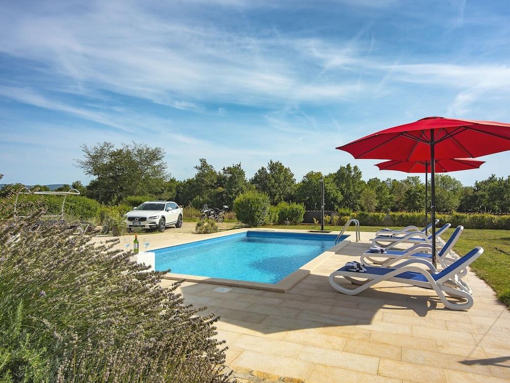 Detached Villa With Pool and Large Garden in Quiet Area Near the Sea Waterslide