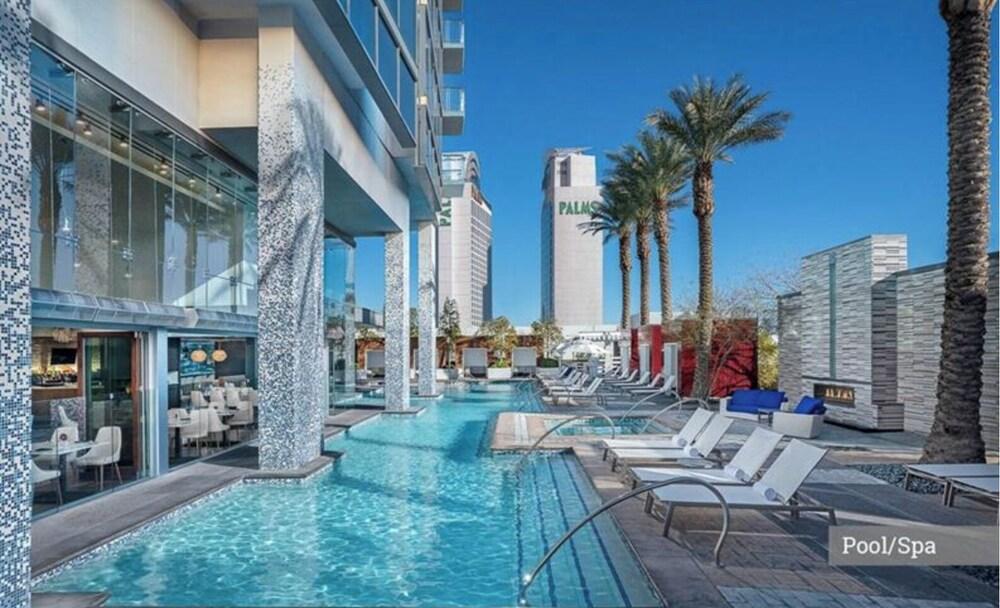 أفاس سويتفت  إ يرار بالمز بليس حمام سباحة مكشوف