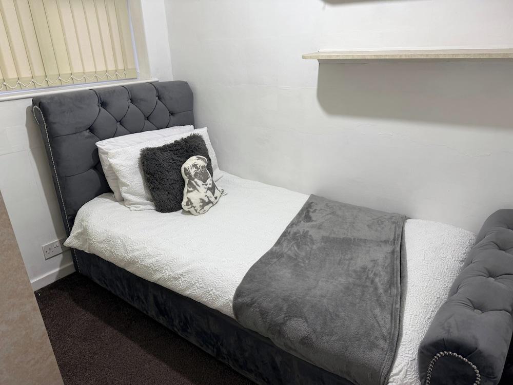 3 بد هاوس - سليبس 6 - باركينج - وايفاي غرفة