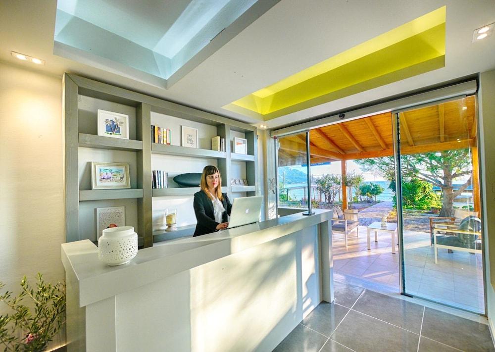 Vistonia Studio 5 Directly on the Beach With sea View Interior