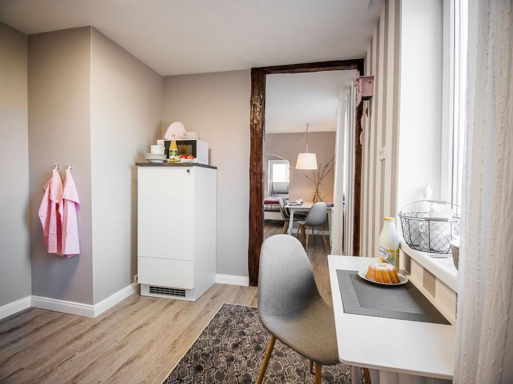 أبارتمنت إن هارز ويذ تيريس آند فايري بليس غرفة