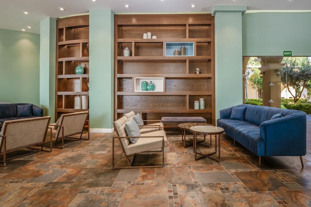 منتجع وسبا ليندوس إمبريال منطقة الجلوس في الردهة