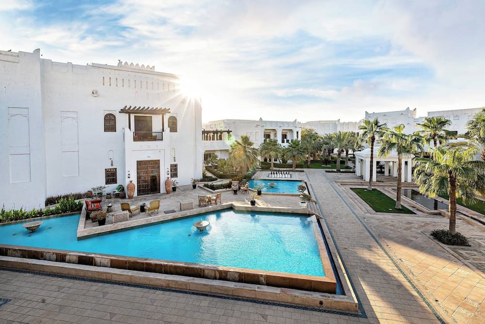 Sharq Village & Spa, a Ritz-Carlton Hotel Exterior