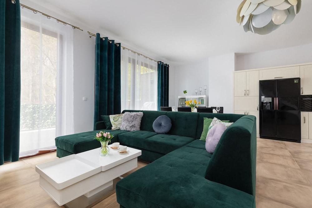 أبارتمنت ويذ بول باي رينترز بريستيج الصورة الأساسية