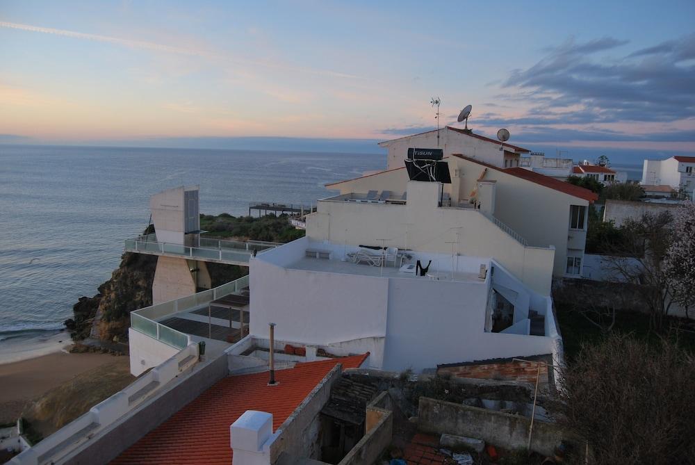 Ah Albufeira - Beautiful Apartment in Front of the Beach Exterior