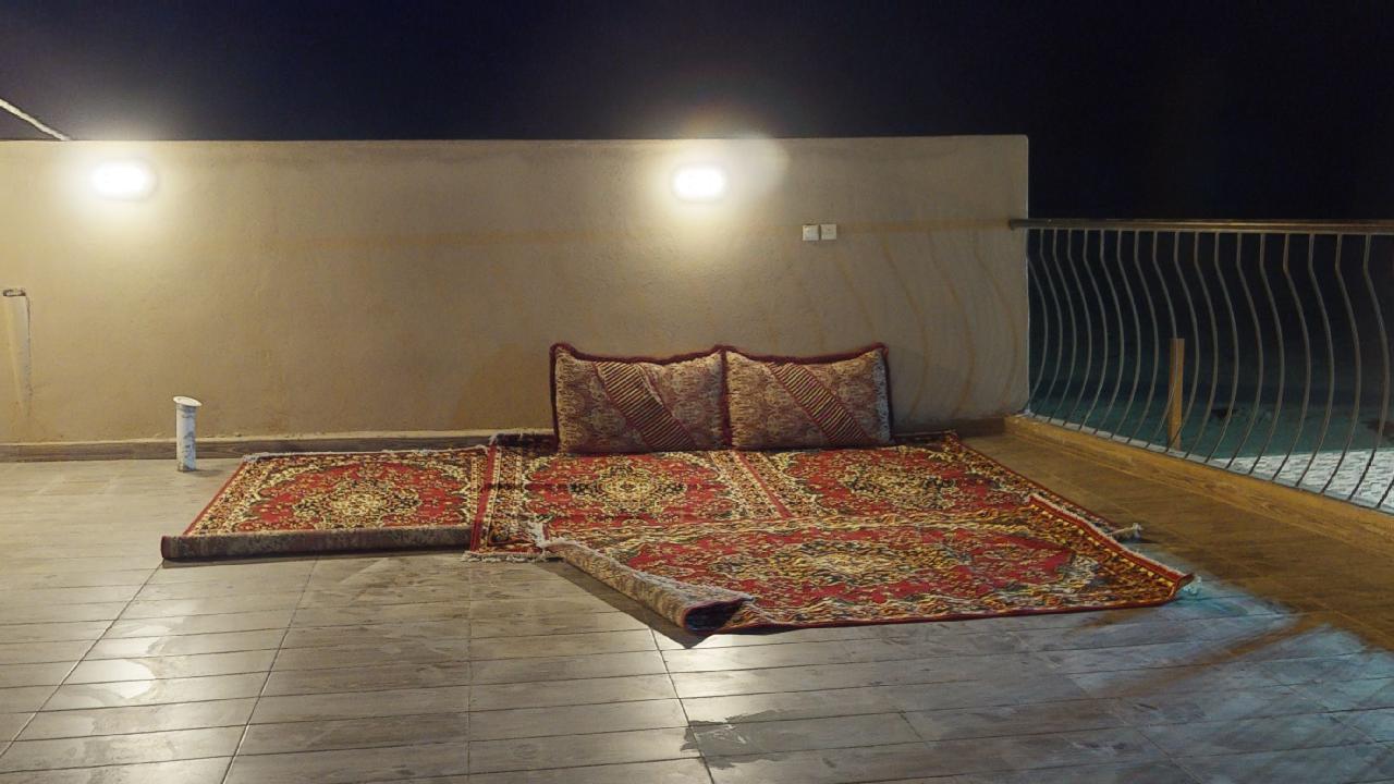 استراحة بتصميم أنيق ومسبح | 1499 مجلس خارجي