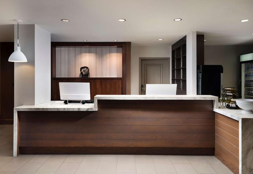 حياة هاوس سان دييجو/سورنتو ميسا الردهة