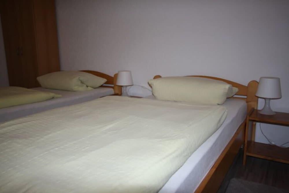Gasthof Römer Room