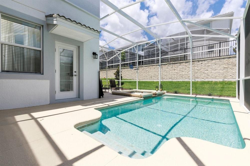 5BR 5BA ChampionsGate Pool Home Outdoor Pool