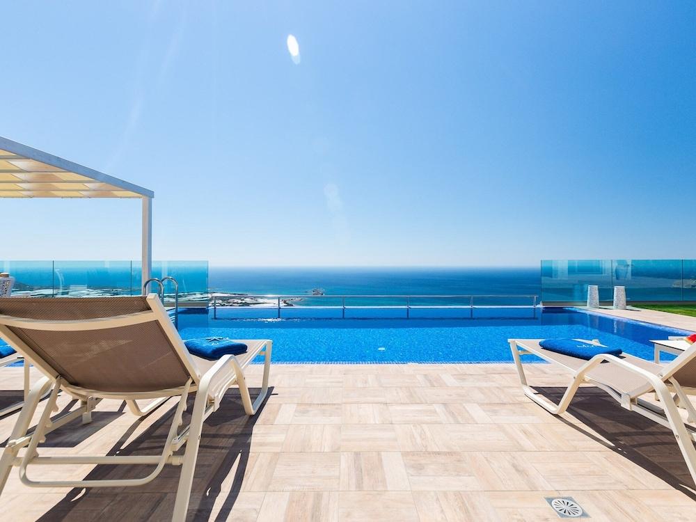 Scenic Villa With Private Pool Waterslide
