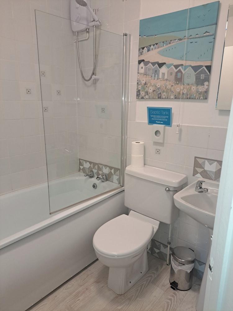 سيسايد سيرينيتي إن مايدنكومبي حمام