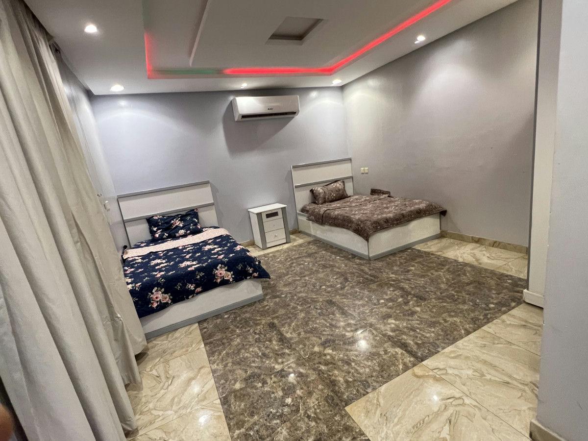 شاليه بتصميم جذاب وألعاب مائية | 4606 غرفة نوم