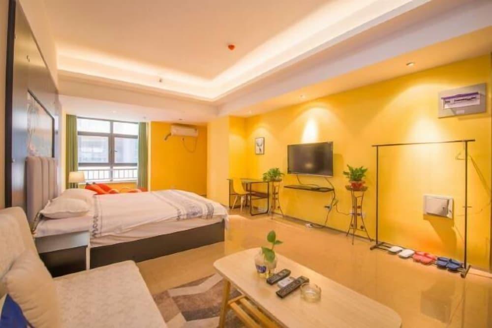Suopute Resort (Jinan Mingquan Square Railway Station North Square)