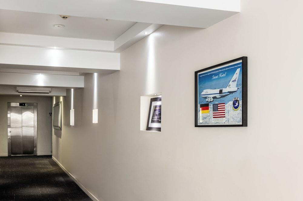 Quest Cathedral Junction Serviced Apartments Reception