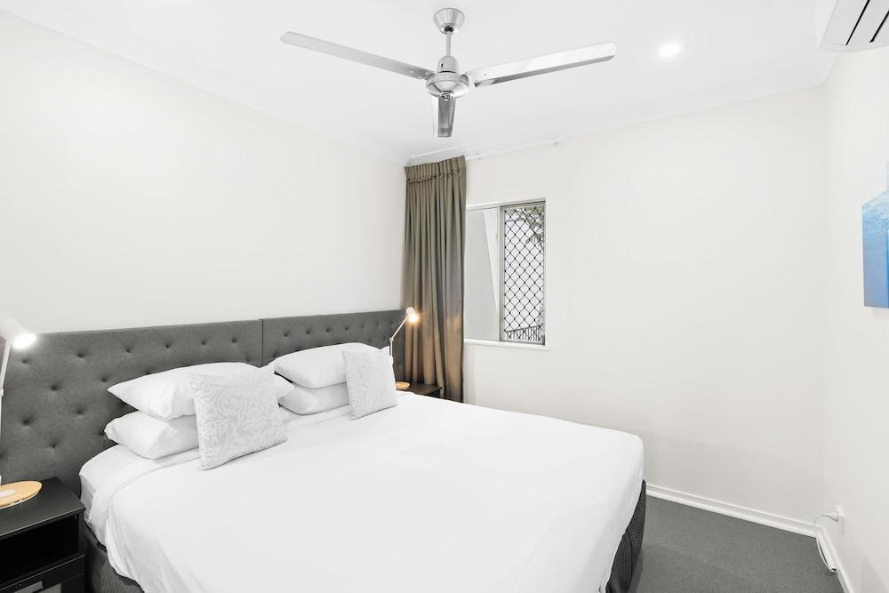 بلو لاجون فيلاس