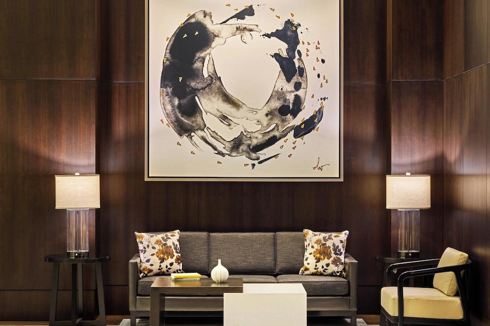 The Hotel at Avalon, Autograph Collection Lobby