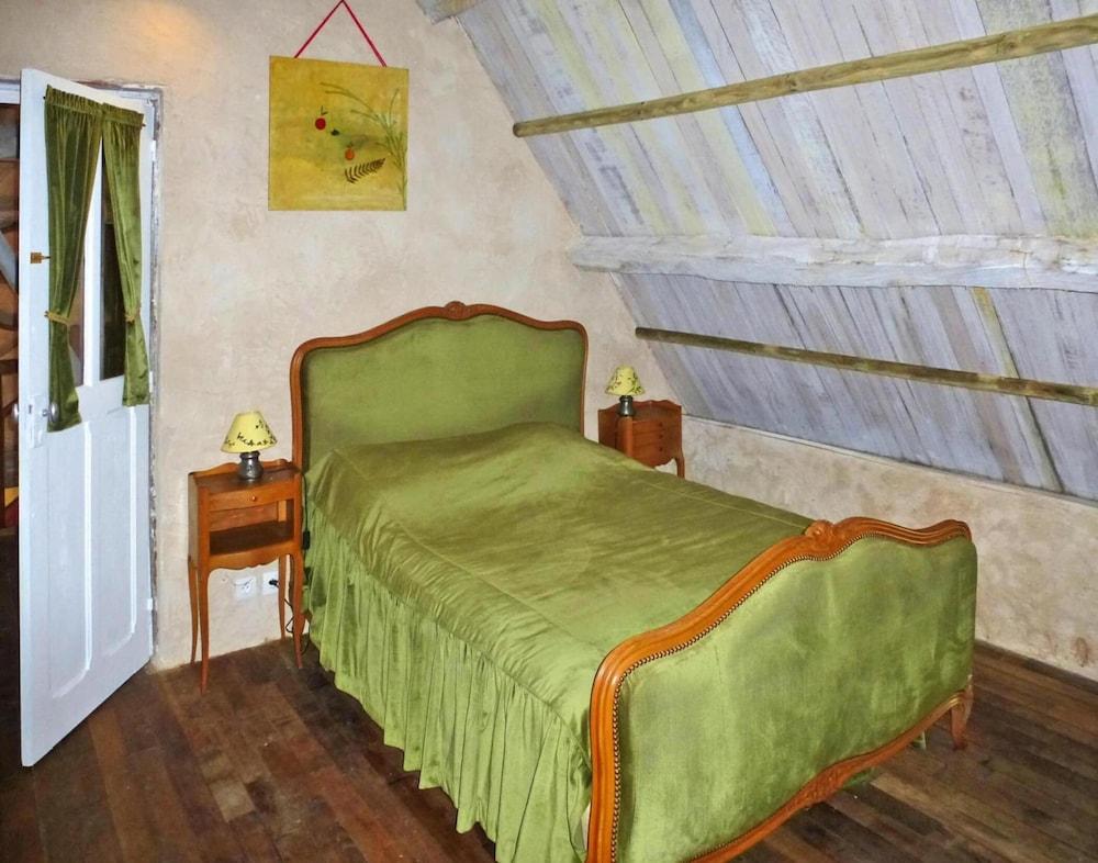 Manor Near Mont St. Michel and Contentin Beaches Room