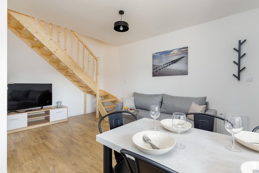 Seaside Escape Pet Friendly by Renters