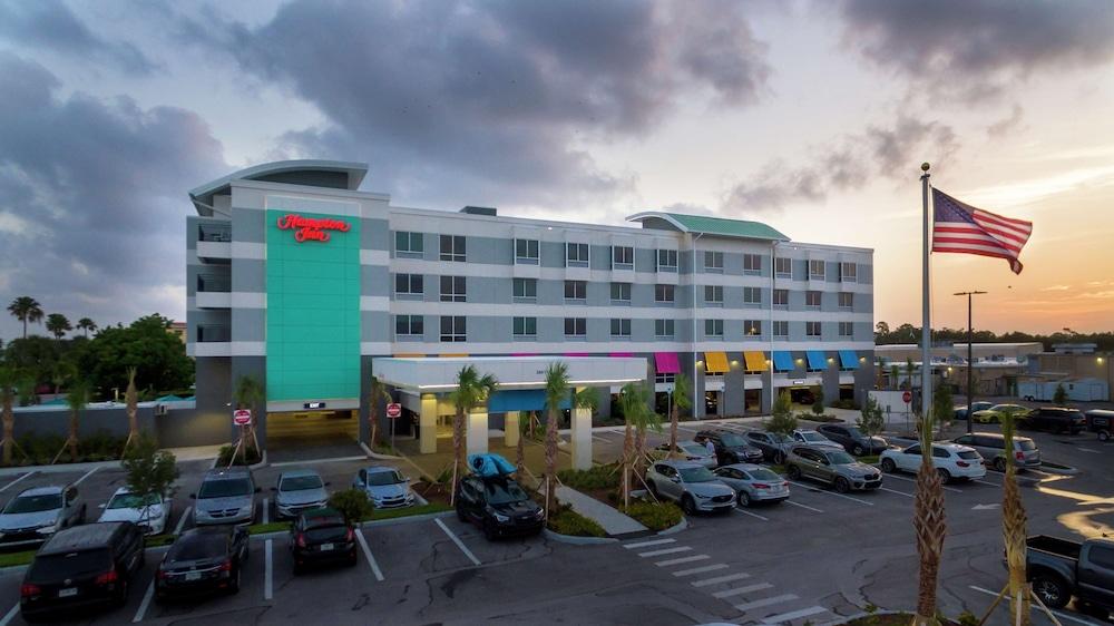 Hampton Inn Dunedin Exterior