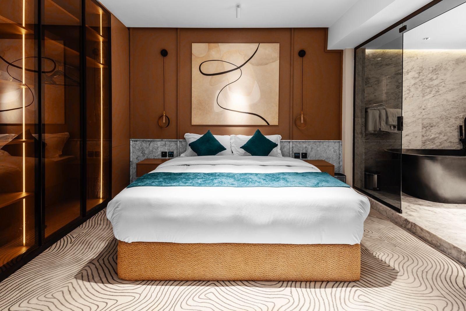 Elegant Apartment with Self Check-in | 5774