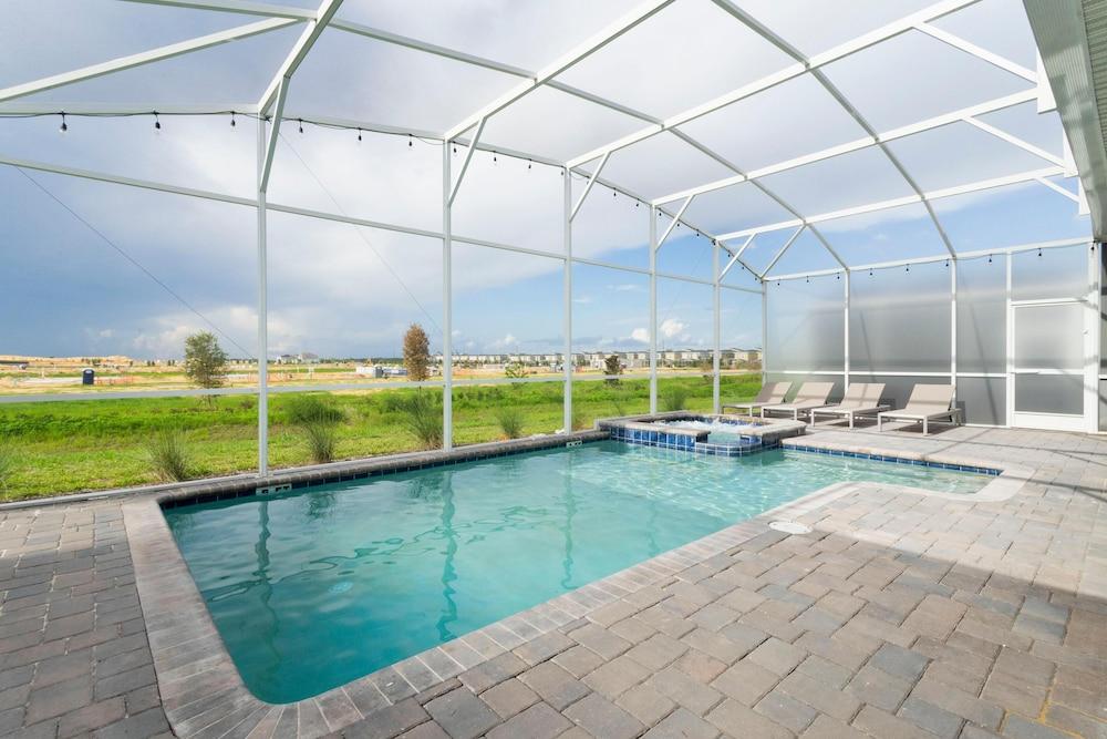 9312 SH - Champions Gate - Unique High end 8 Beds Room