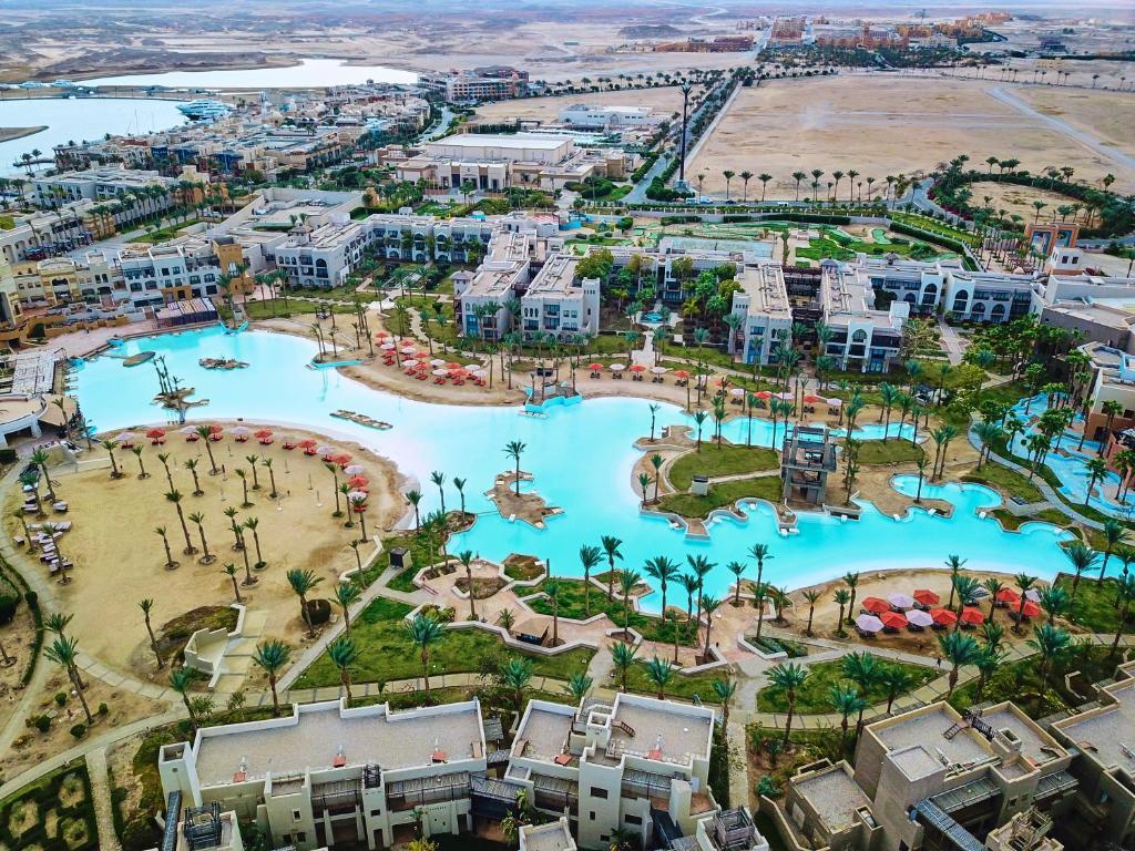  بيكالباتروس القصر ميناء غالب