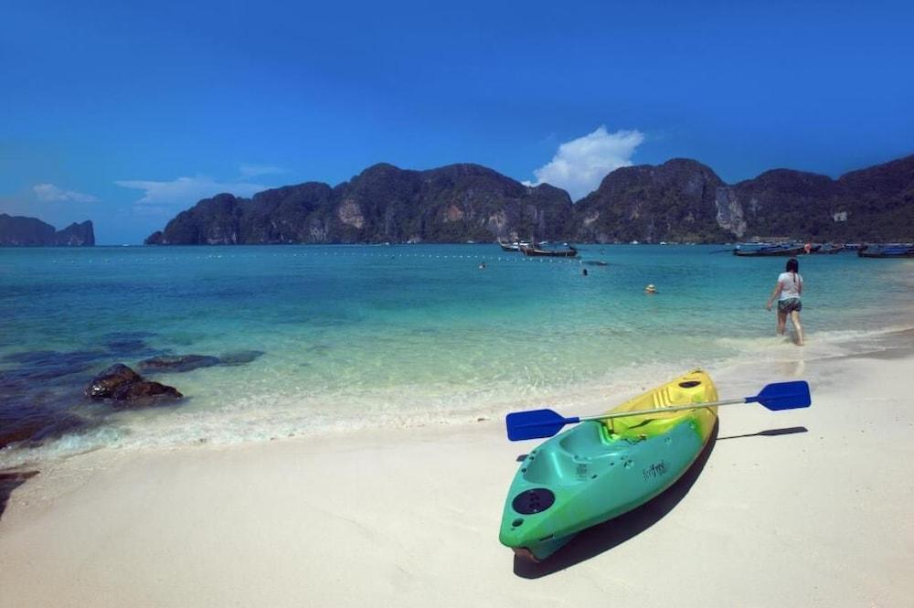 Bayview Resort Phi Phi Island - Beach Front Resort Beach