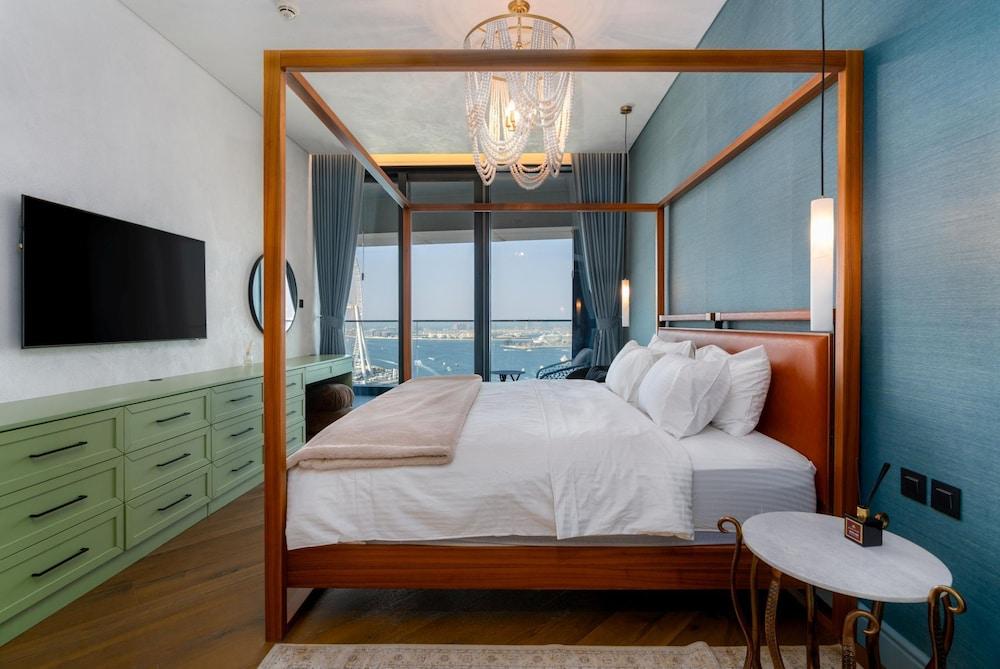 2BR 2502 Jumeirah Gate 1 Room