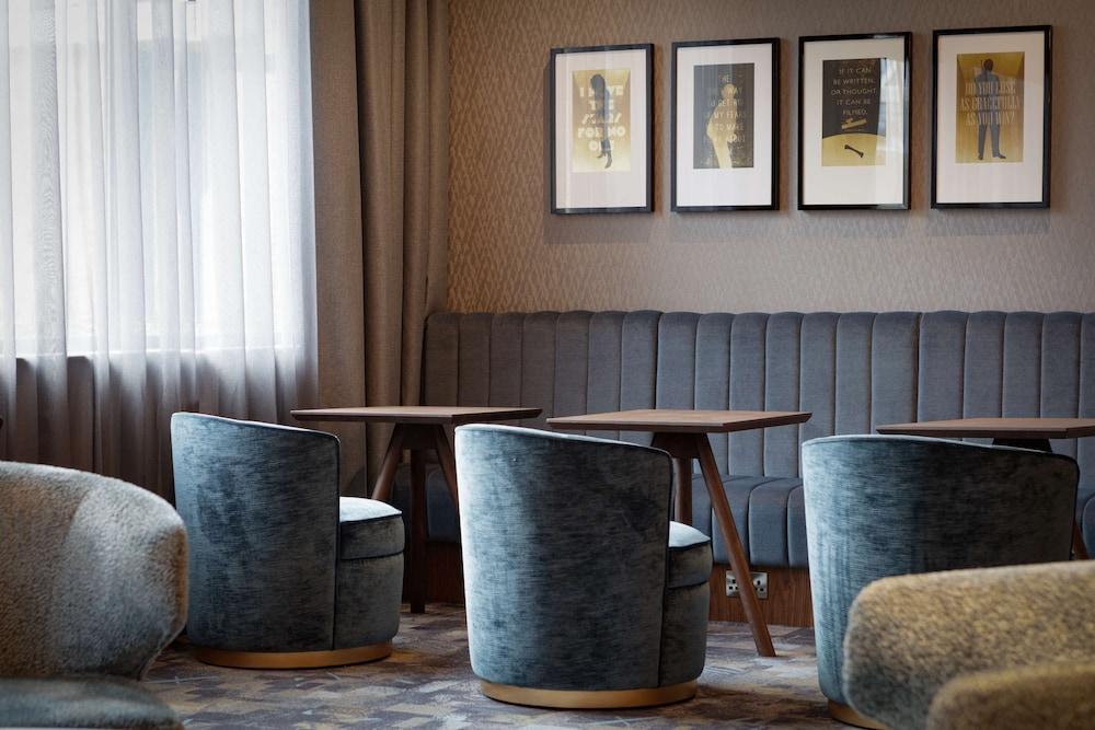 دبل تري باي هيتلون لندن إلستري الردهة