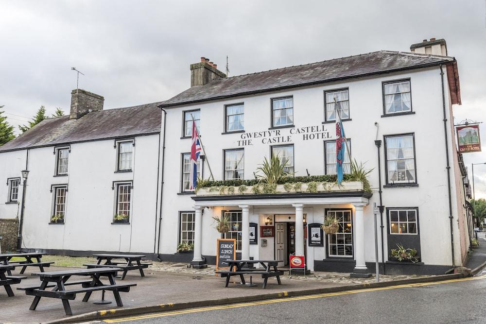 ذا كاسل هوتل